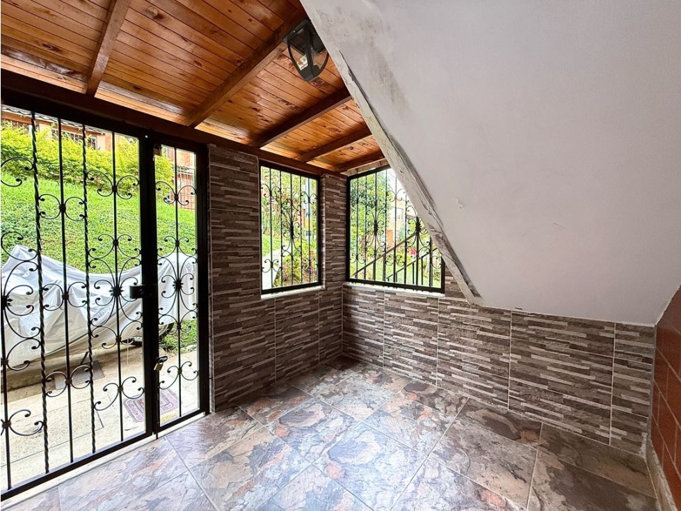 VENTA DE CASA ROBLEDO PAJARITO, MEDELLÍN - CASAS SAN MARTIN — foto 5