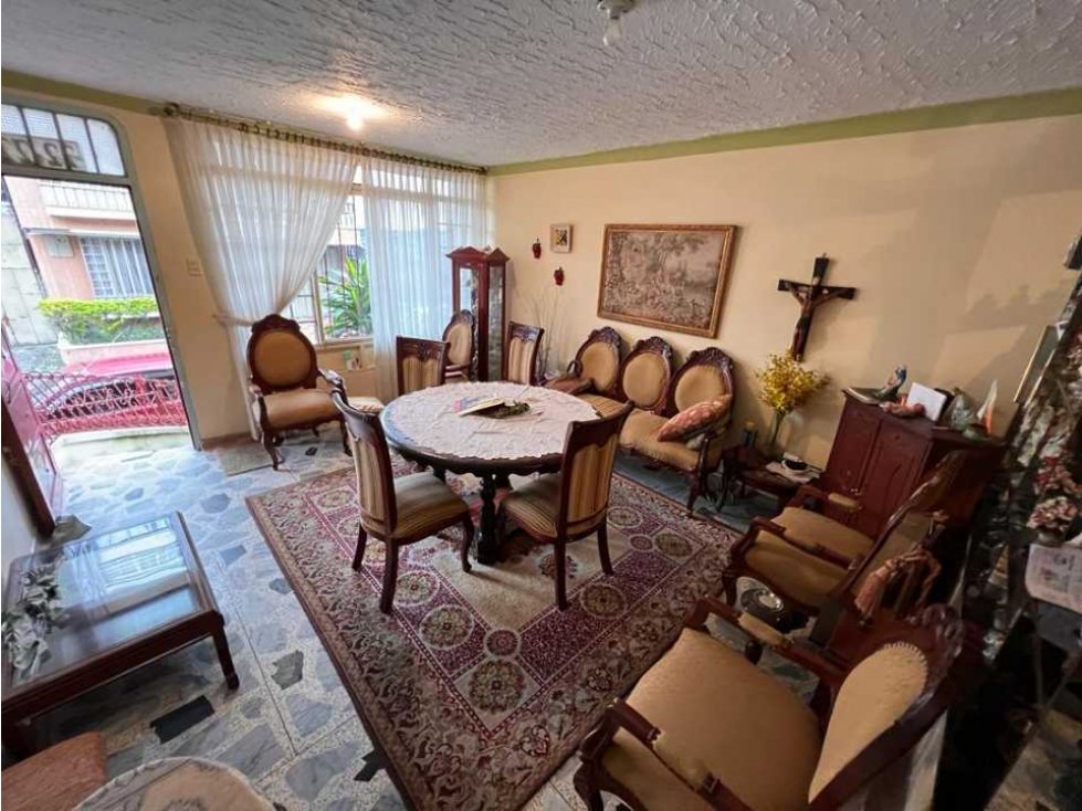 VENTA DE CASA SECTOR BARRIO GRANADA