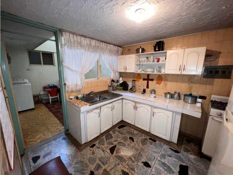 VENTA DE CASA SECTOR BARRIO GRANADA — foto 3