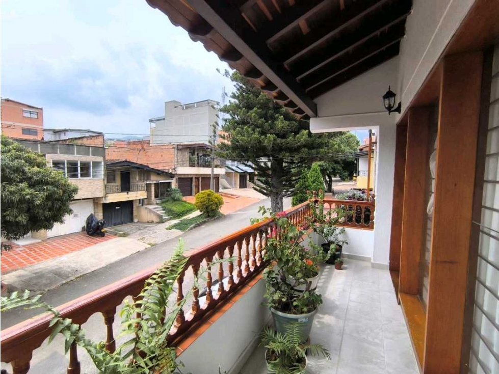 VENTA DE CASA SEGUNDO Y ULTIMO PISO