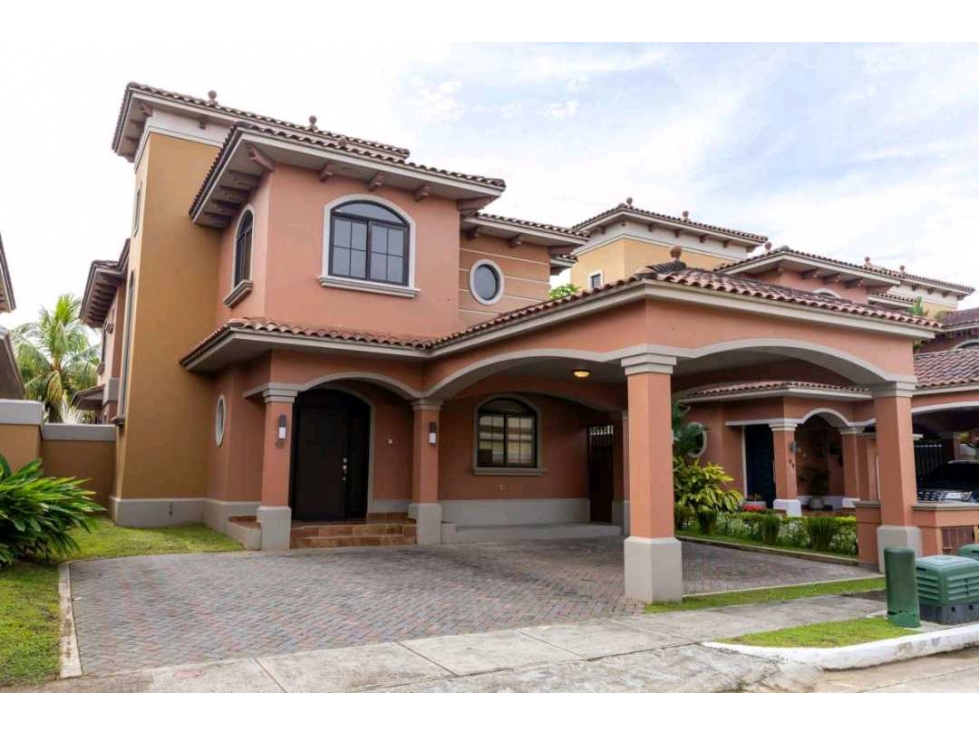 VENTA DE CASA SEMI AMOBLADA EN EL DORAL COSTA SUR 345M2 JP