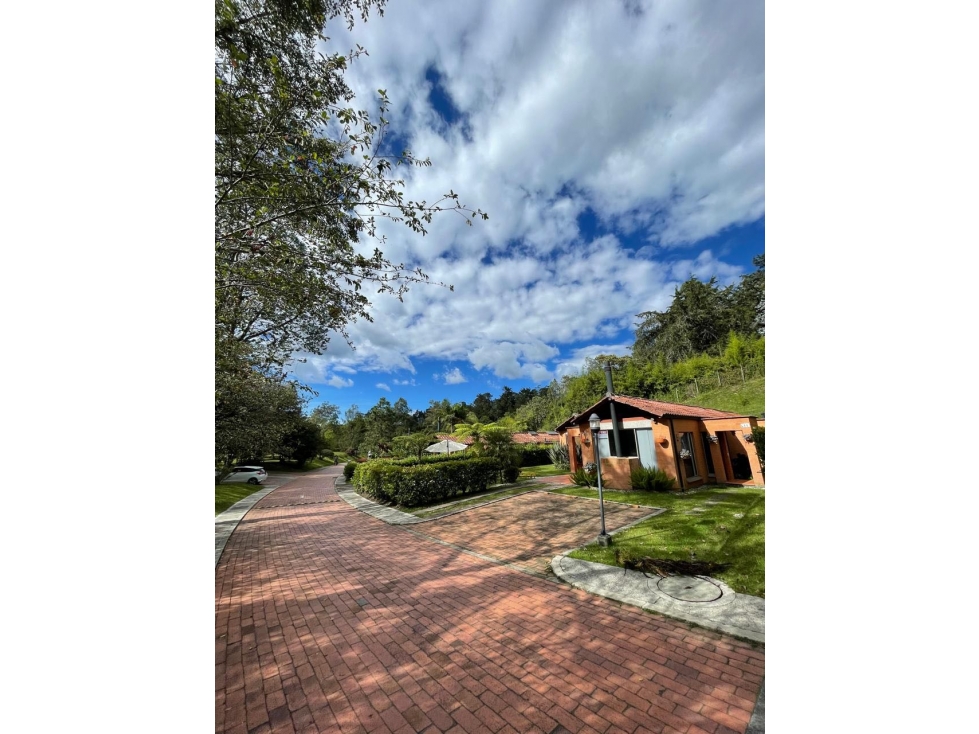 Venta de casa campestre en unidad cerrada en el retiro — foto 2