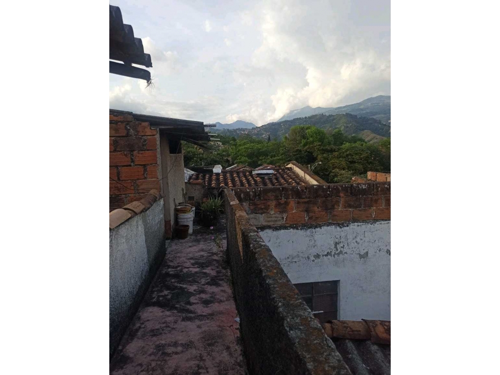 Venta de casa unifamiliar de 2 niveles en Santa Mónica, Medellín — foto 4