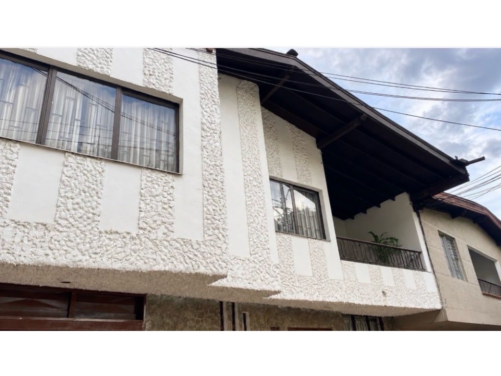 Venta de CASA UNIFAMILIAR en BELEN MALIBU con posibilidad de Construir