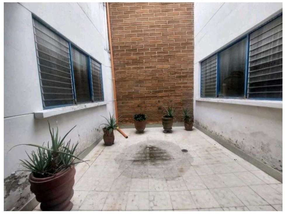 VENTA DE CASA LOTE DE ALTA MIXTURA EN LA CASTELLANA. — foto 2