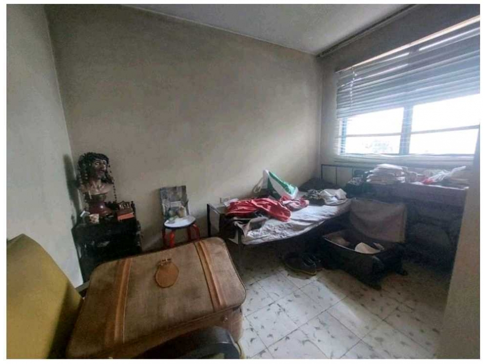 VENTA DE CASA LOTE DE ALTA MIXTURA EN LA CASTELLANA. — foto 3