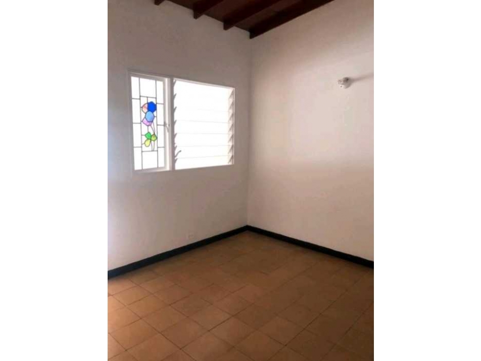 VENTA DE CASA LOTE EN LAURELES, SECTOR LORENA. — foto 5
