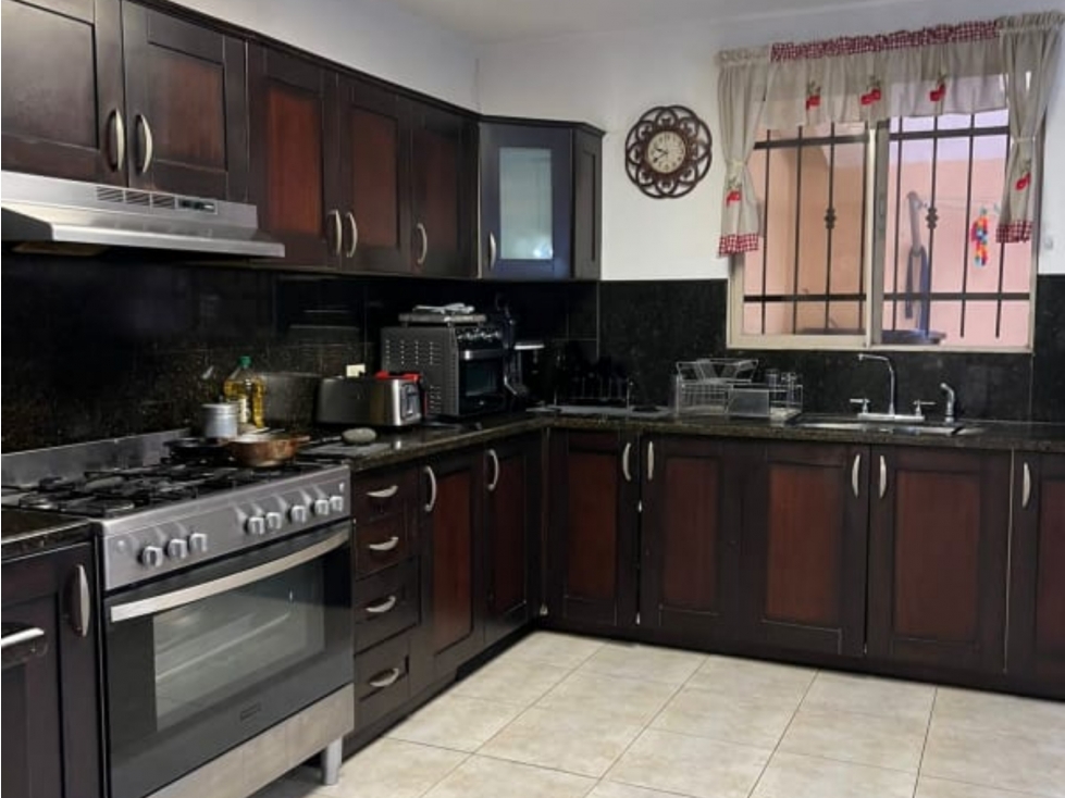Venta de casa Unifamiliar en Paseo Dorado — foto 2