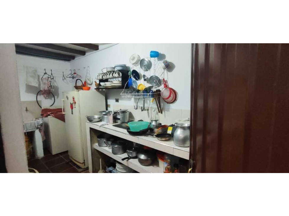 VENTA DE CASA URBANA DE 137 M2 EN 450 MILL EN LA MESA CUND