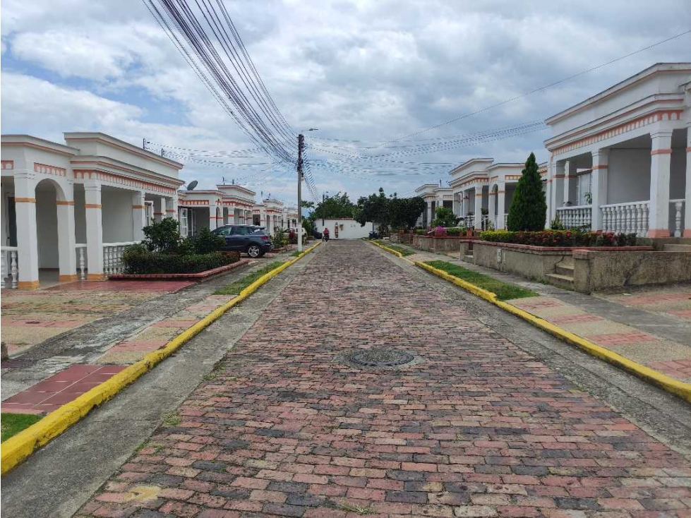 Venta de Casa Urbana en Conjunto de La Mesa Cundi