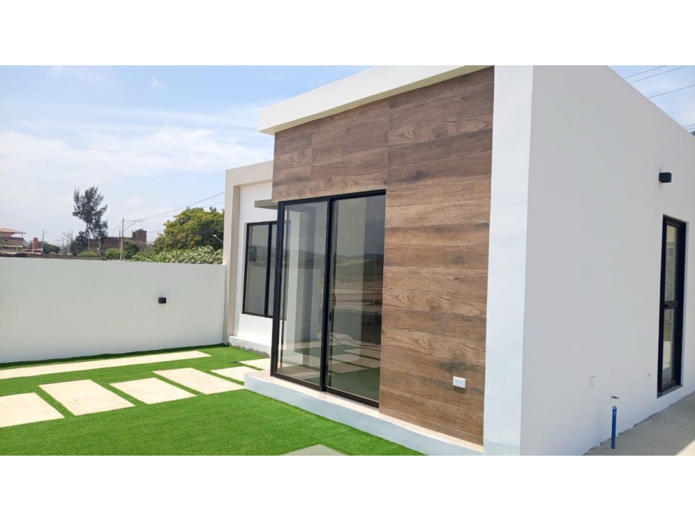 Venta de casa de un piso 2 habitaciones en Urb. Monte Real Montecrist - 2