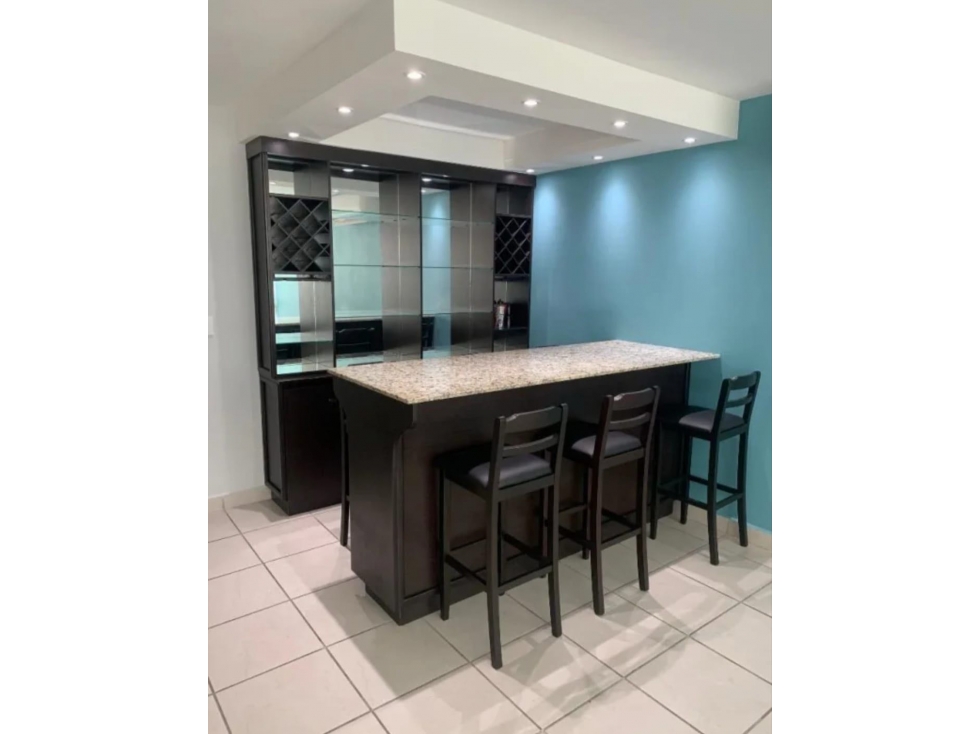 VENTA DE CÓMODO APARTAMENTO 81m2.PH lefevre 75