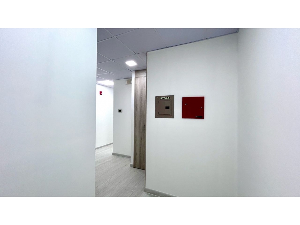 Venta de Consultorio o Oficina remodelada Town Center Costa del Este