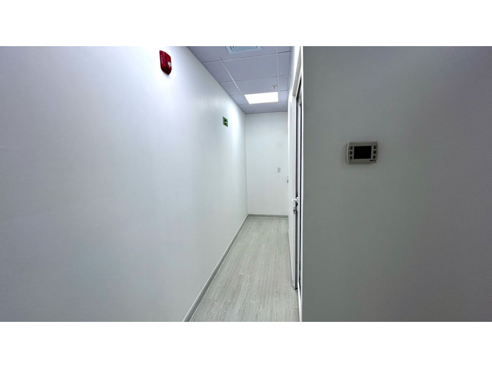 Venta de Consultorio o Oficina remodelada Town Center Costa del Este — foto 4