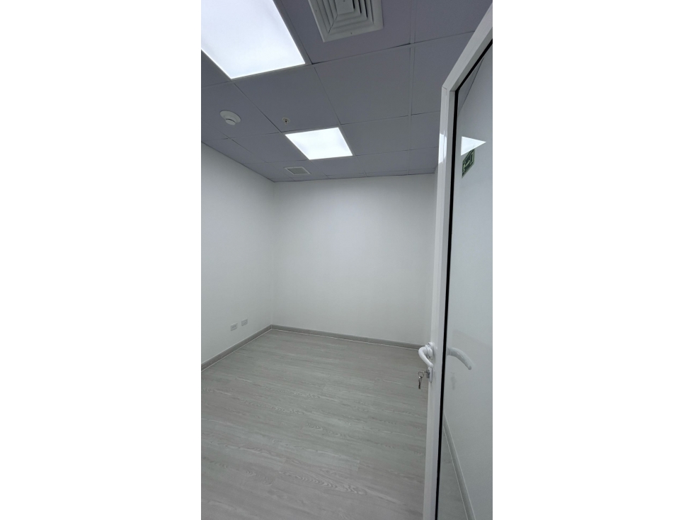 Venta de Consultorio o Oficina remodelada Town Center Costa del Este — foto 5