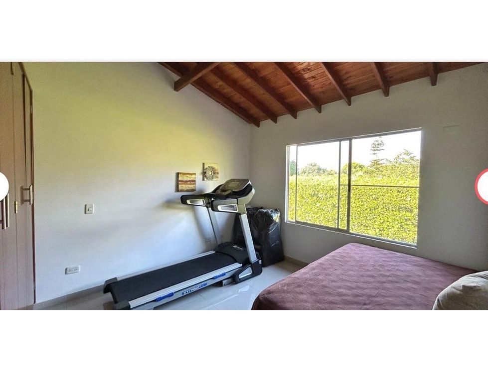 VENTA DE CAS AEN CONDOMINIO CON EXCELENTES ACABADOS, ZONA ALFAGUARA — foto 4