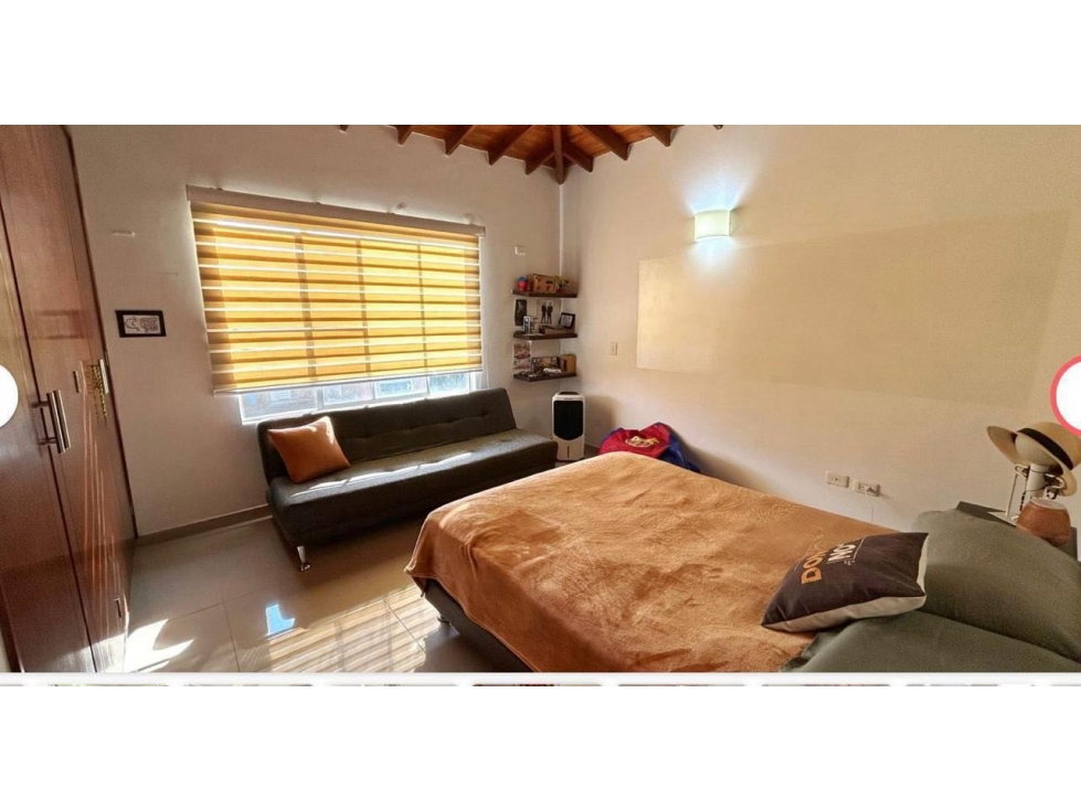 VENTA DE CAS AEN CONDOMINIO CON EXCELENTES ACABADOS, ZONA ALFAGUARA — foto 5