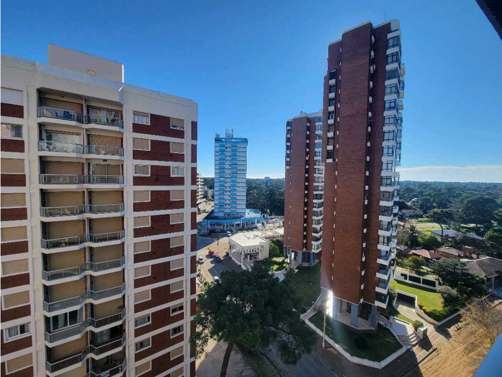 VENTA DE DEPARTAMENTO CENTRICO EN PINAMAR - 3
