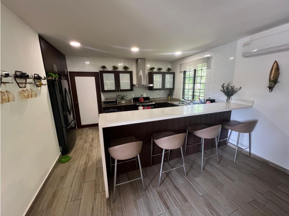 Venta de dos casas en una estilo Duplex | Diablo, Ancon — foto 4
