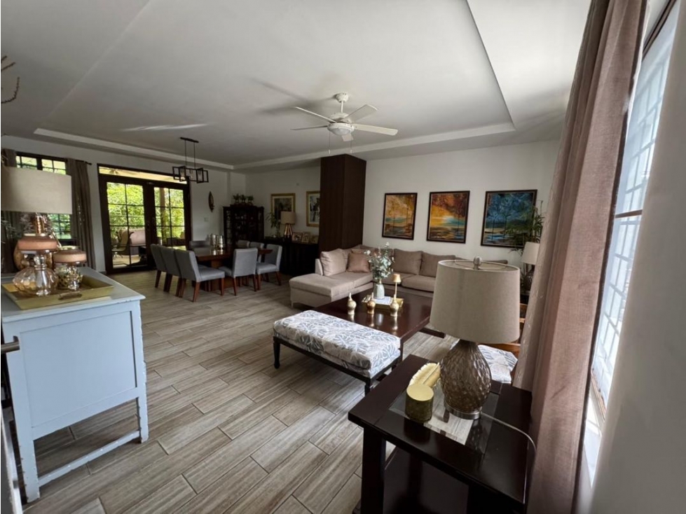 Venta de dos casas en una estilo Duplex | Diablo, Ancon — foto 6