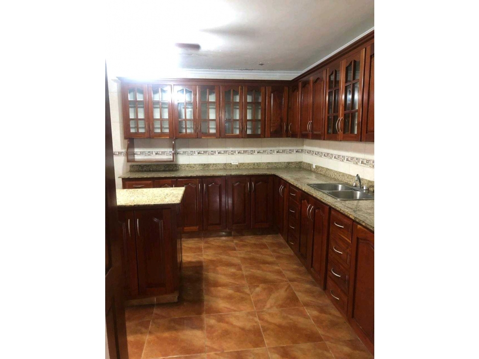 VENTA DE DOS CASAS INDEPENDIENTES 350 Y 250 MT2 JUAN DIAZ LT — foto 2