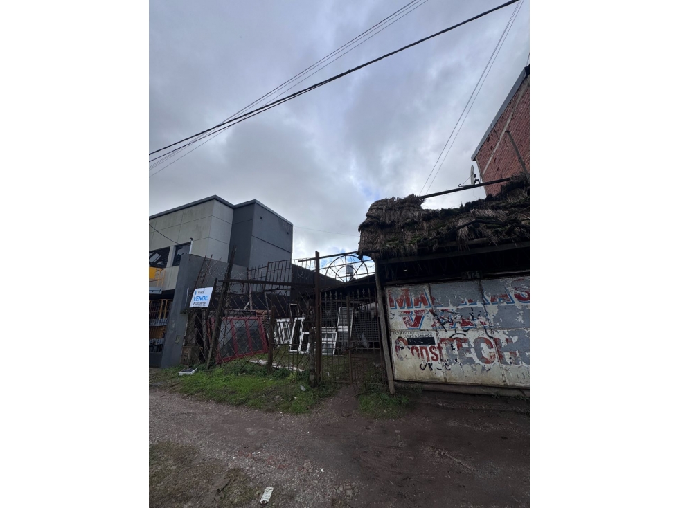 VENTA DE DOS LOTES EN L - SOBRE LA AVENIDA LURO AL 9100 - 4