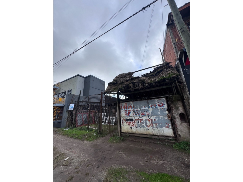 VENTA DE DOS LOTES EN L - SOBRE LA AVENIDA LURO AL 9100 - 5