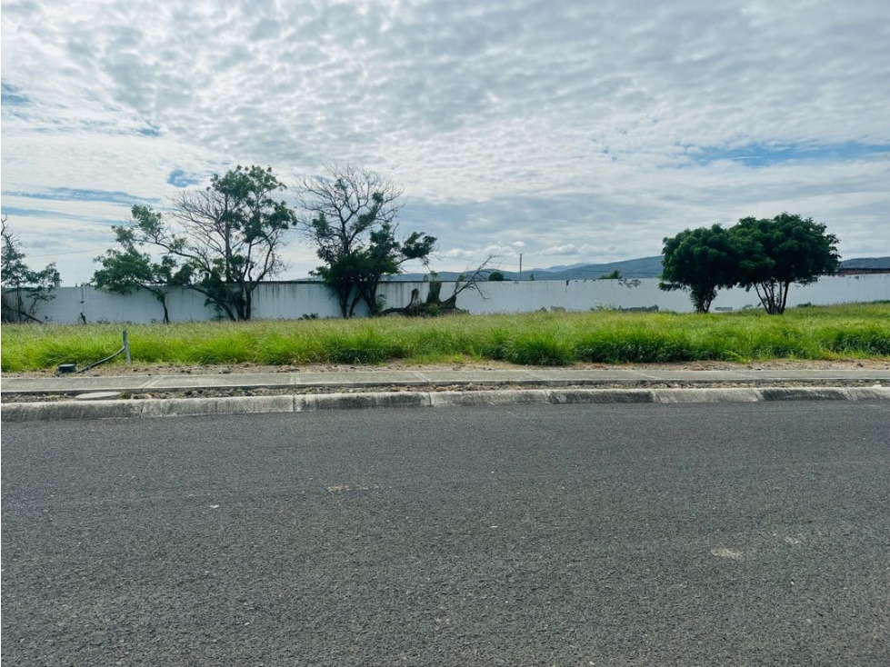 Venta de dos lotes juntos en Urb. Montecristi Golf Club. - 1