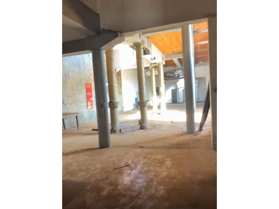 VENTA DE CASA LOTE COMERCIAL CENTRO DE MEDELLÍN cerca a VILLANUEVA — foto 4