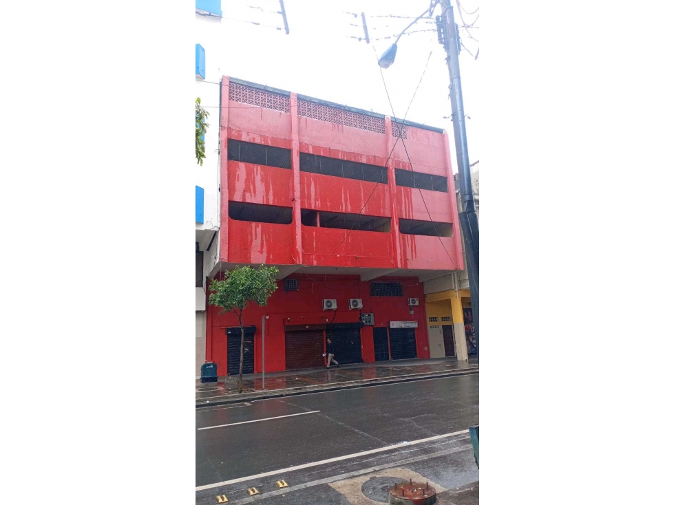 VENTA DE EDIFICIO EN EL CENTRO DE GUAYAQUIL