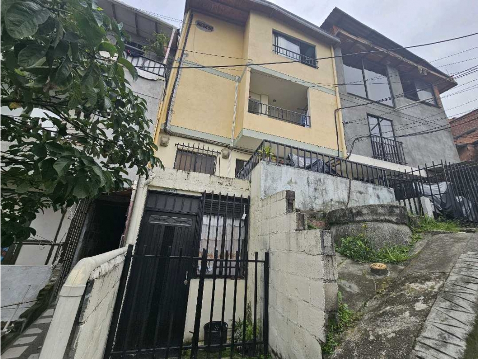 Venta de edificio en La Pradera, Floresta