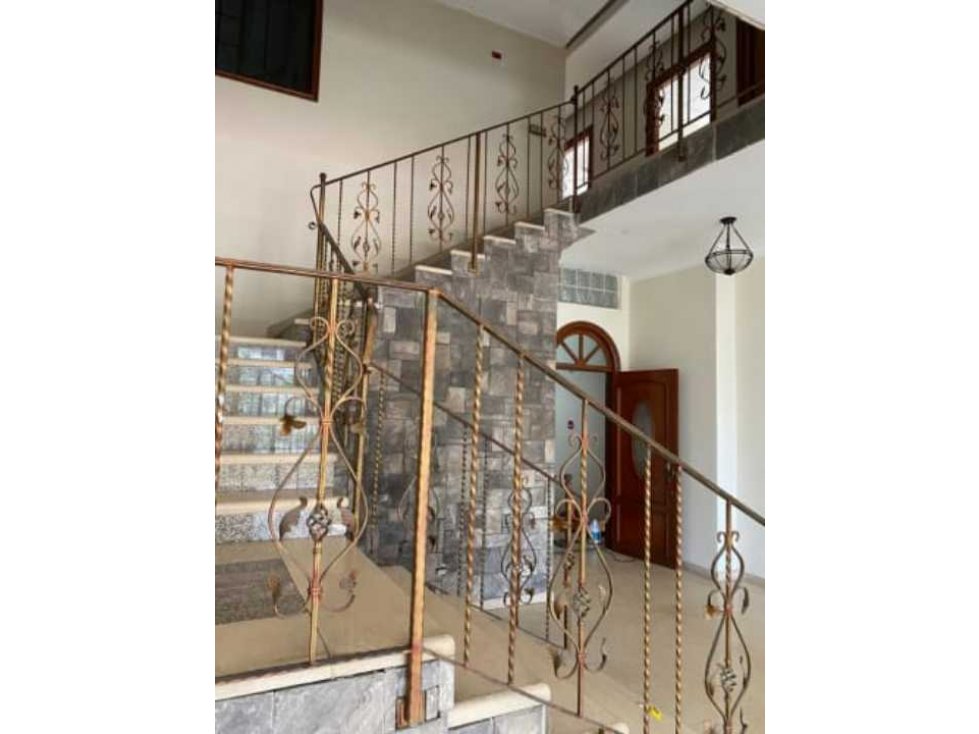 VENTA DE EDIFICIO EN SAN FRANCISCO 2 APARTAMENTOS Y 3 OFICINAS JP - 2