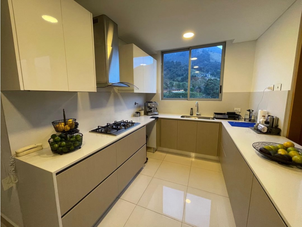 Apartamento Altos del Poblado | 217 m² | gran balcón panorámico — foto 6