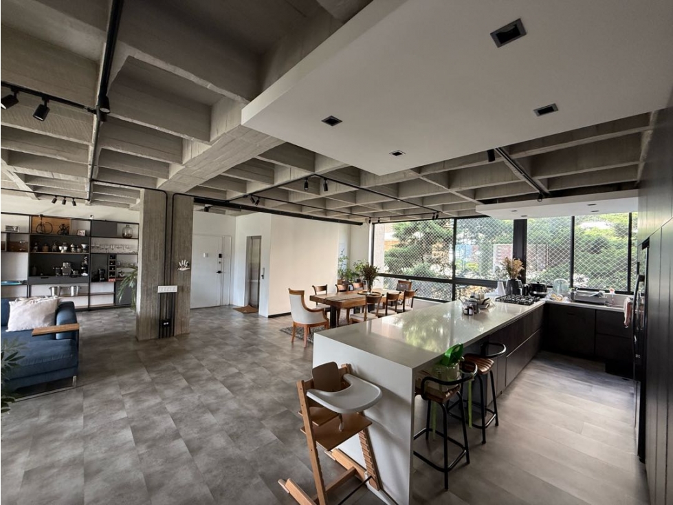 VENTA DE ESPECTACULAR APARTAMENTO REMODELADO EN EL POBLADO PARTE PLANA — foto 4