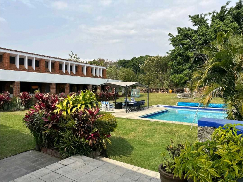 Venta de ESPECTACULAR CASA, en Lomas de Cocoyoc, Oaxtepec, Morelos - 2