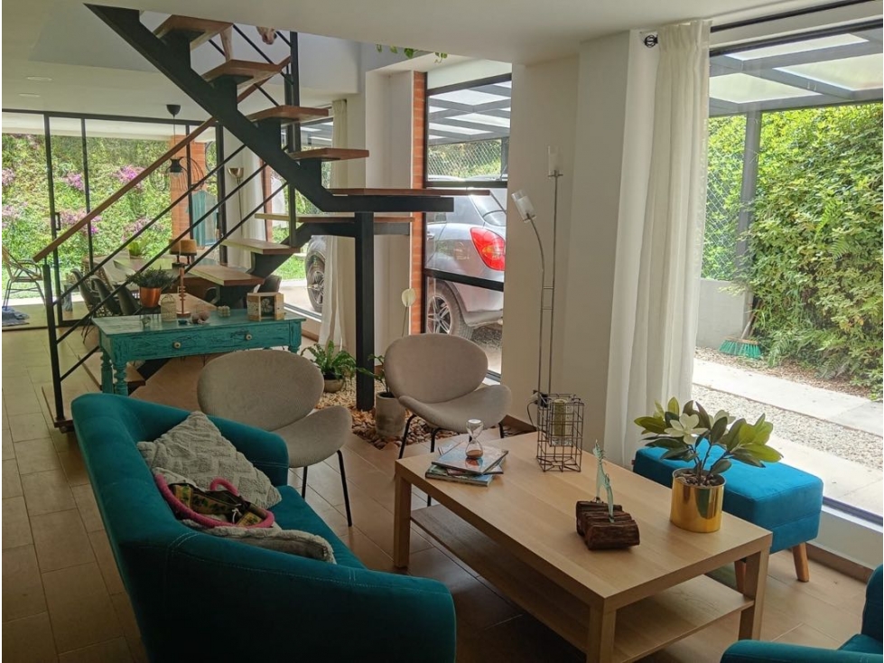 Venta de espectacular casa en el retiro , solo un año de construcció