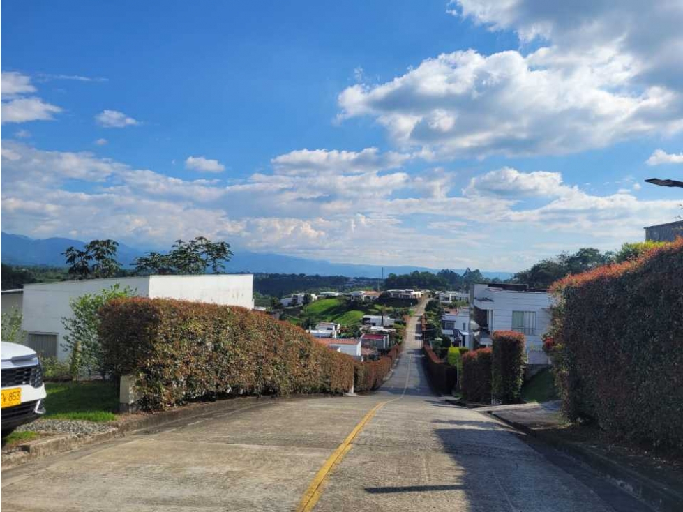 VENTA DE ESPECTACULAR LOTE EN CONJUNTO CERRADO VIA AL CAIMO — foto 5