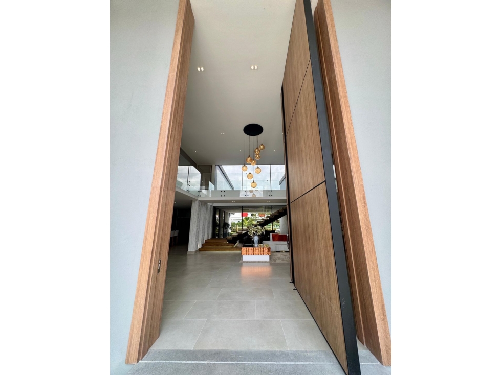 Venta de espectacular mansión en Llano Grande exclusiva parcelación — foto 3