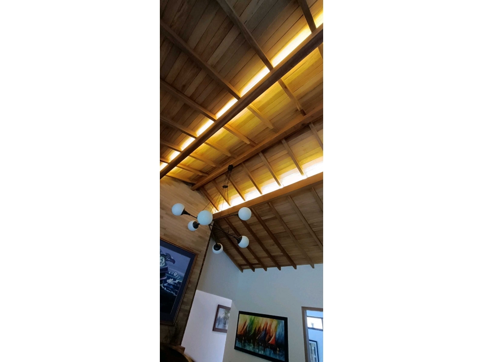 VENTA DE EXCLUSIVA CASA CAMPESTRE EN UNIDAD CERRADA RESERVA SILVESTRE — foto 2