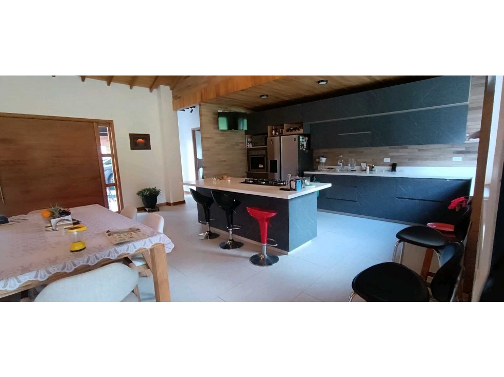 VENTA DE EXCLUSIVA CASA CAMPESTRE EN UNIDAD CERRADA RESERVA SILVESTRE — foto 3