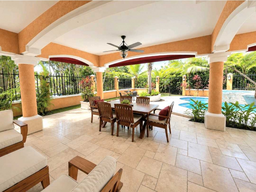 VENTA DE EXCLUSIVA CASA EN CLAYTON CERCA CIUDAD DE PANAMÁ