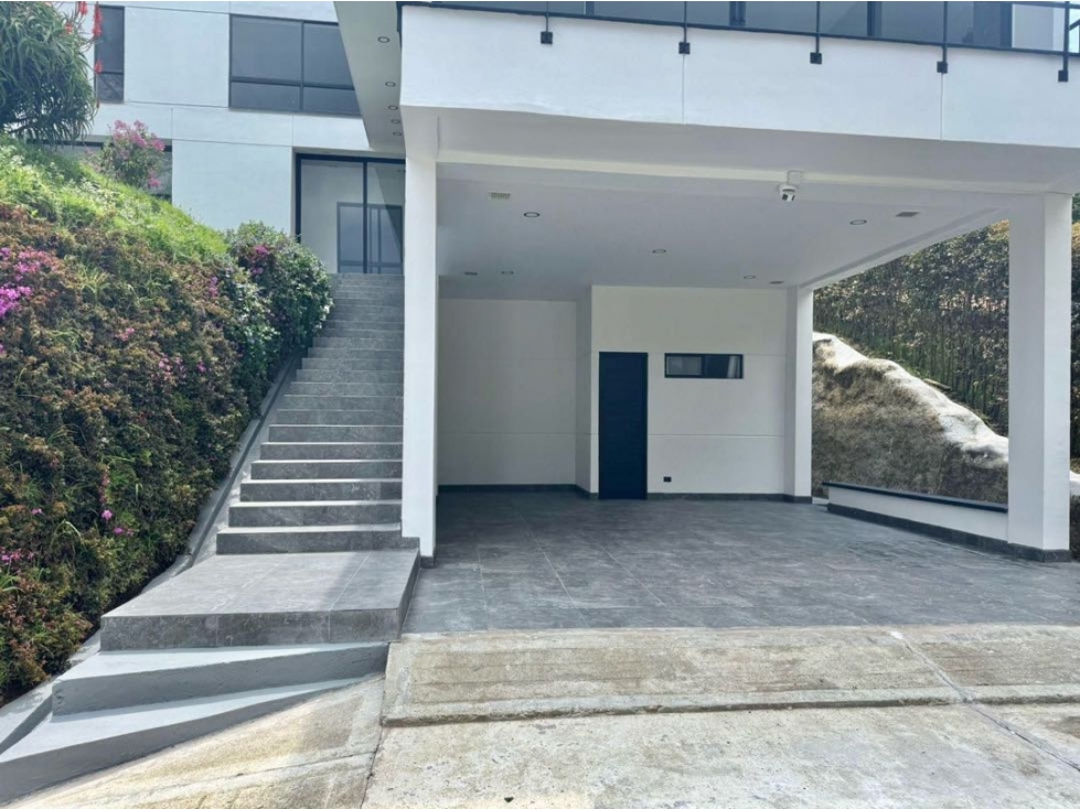 VENTA DE EXCLUSIVA CASA EN ENVIGADO- LOMA DEL ESCOBERO — foto 6