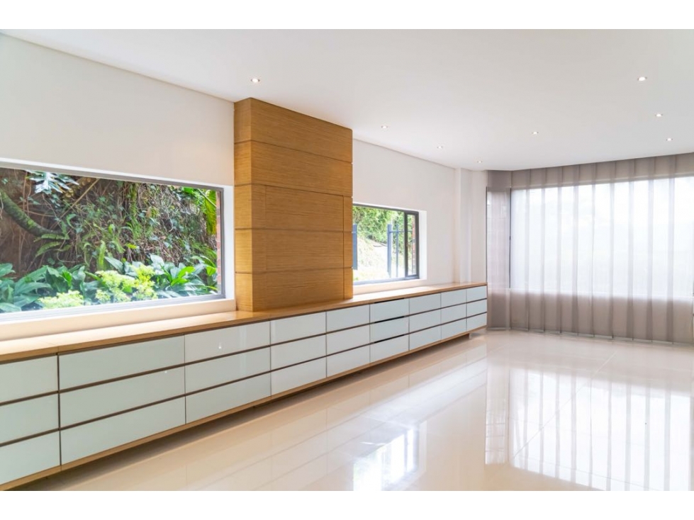 Venta de exclusiva casa - sector Cola del Zorro - 323 MT2 — foto 5