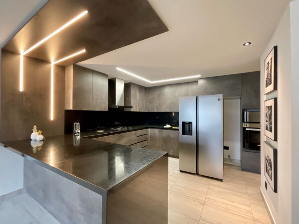 VENTA DE EXCLUSIVA PROPIEDAD SECTOR TRANSVERSAL SUPERIOR DE 180.65 MT2