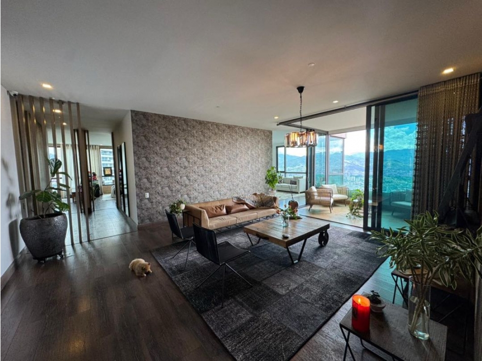 Venta de exclusivo apartamento sector balsos parte alta de 293 mts