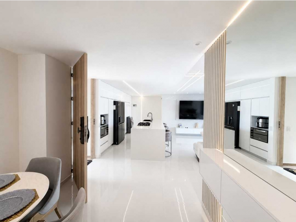 Venta de Exclusivo Apartamento en Ciudad del Río, Medellín, piso alto — foto 5