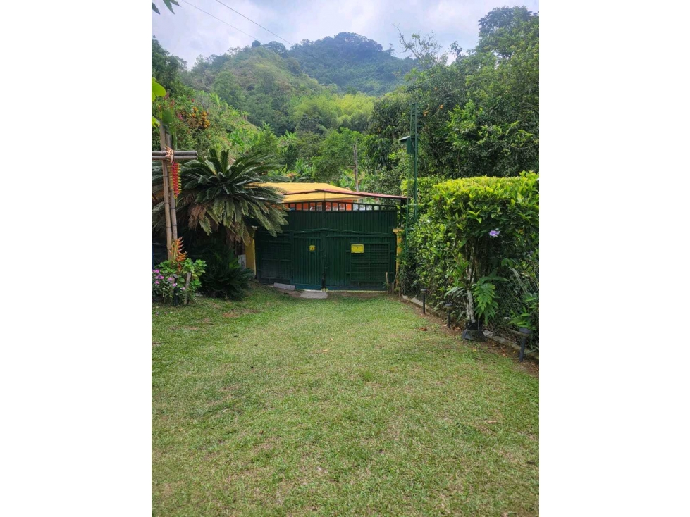 Venta de finca campestre en Marsella - 3