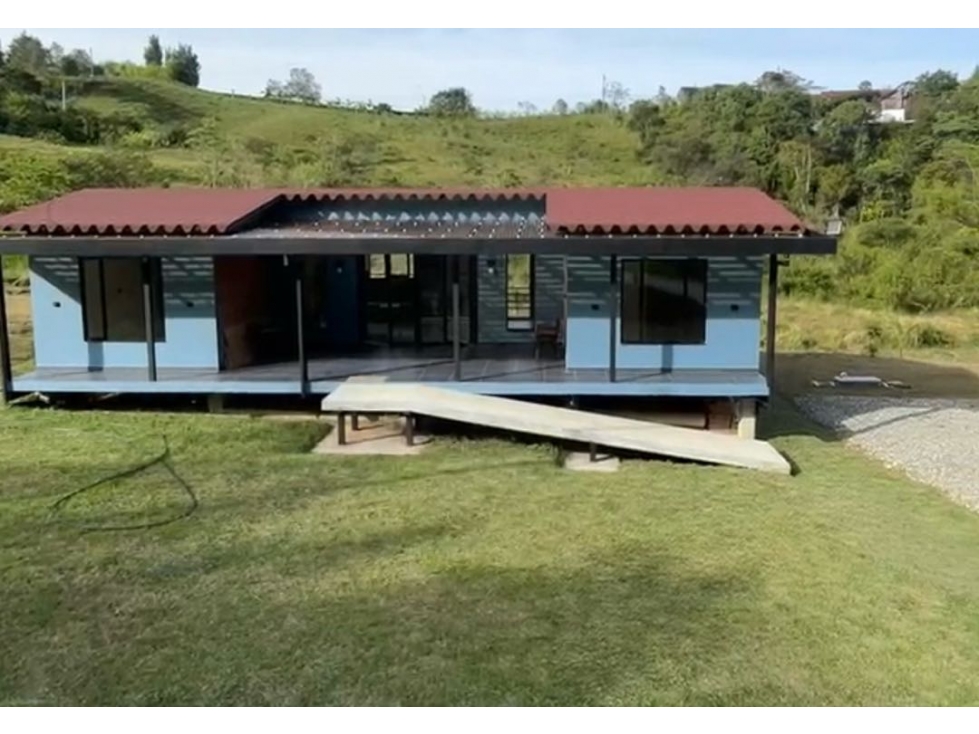 VENTA DE FINCA CON CASA NUEVA EN RIONEGROVEREDA LA MOSQUITA