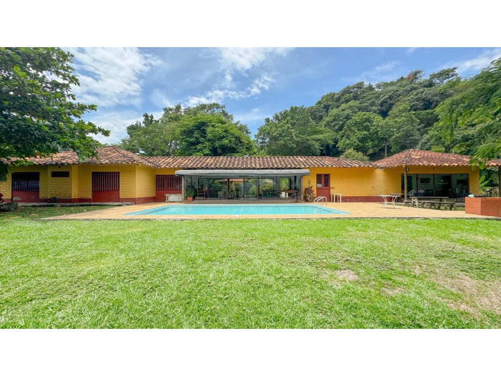 Venta de finca en Bolombolo - 2
