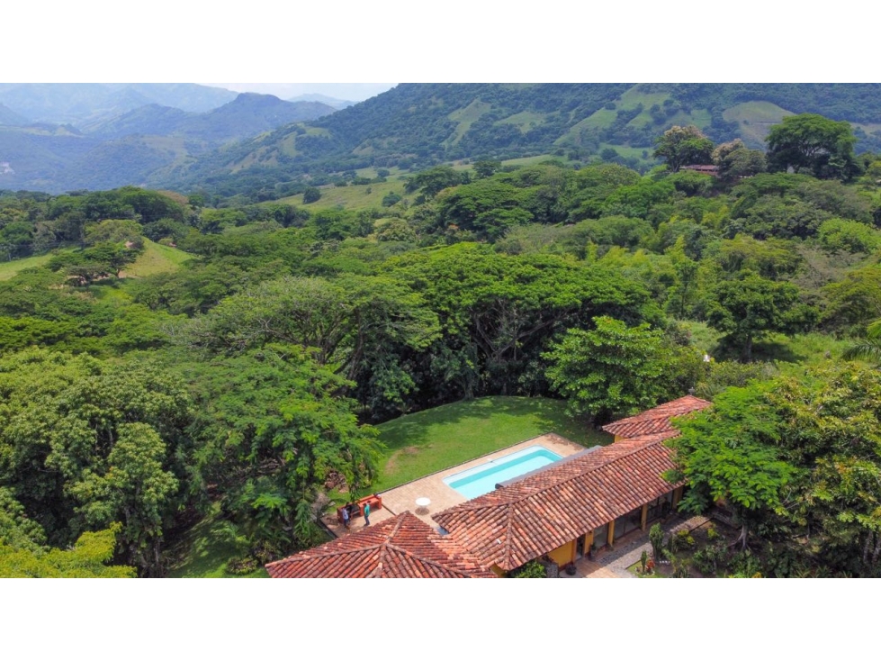 Venta de finca en Bolombolo - 4